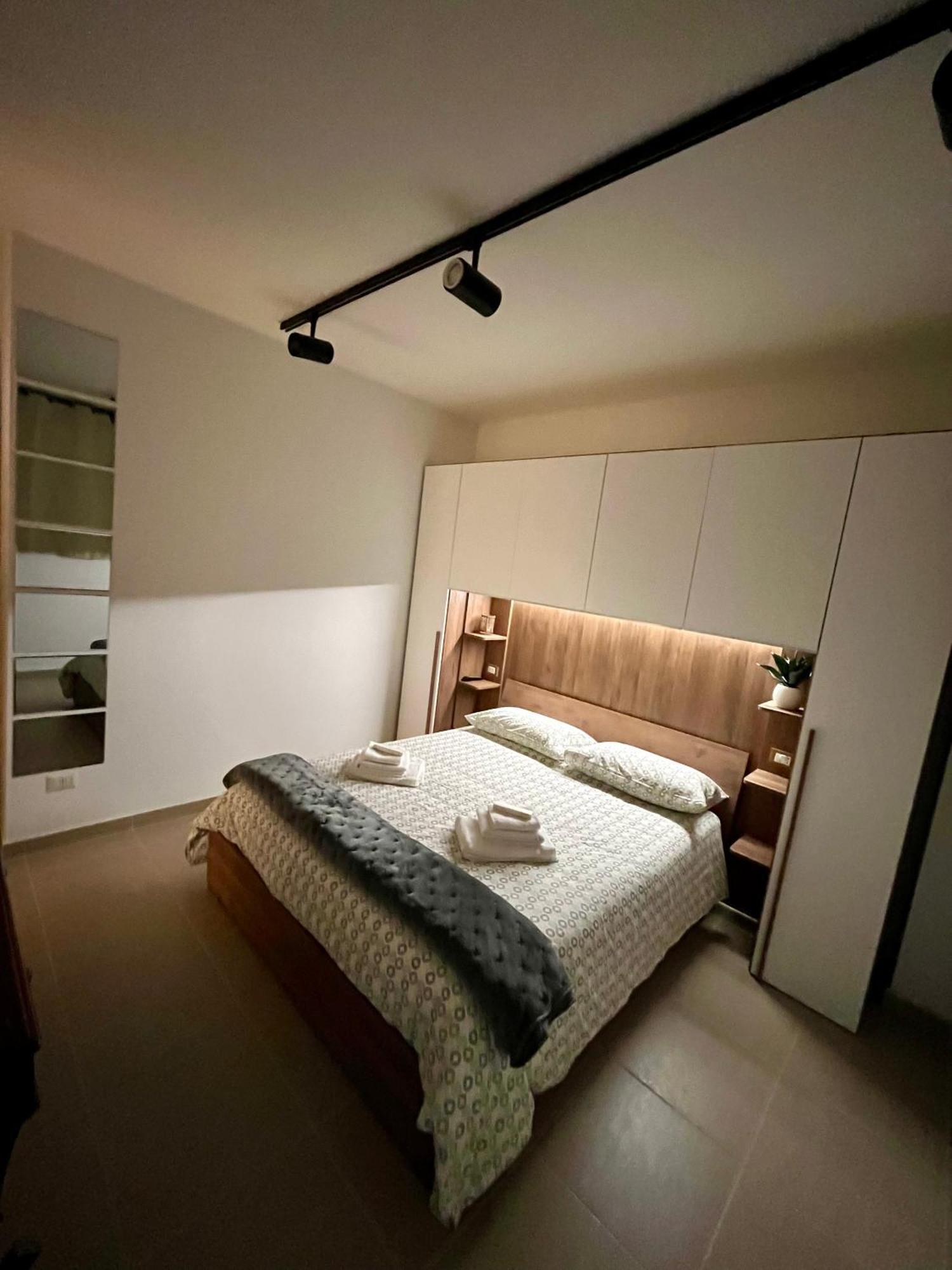 Ferienwohnung Santa Chiara LʼAquila Exterior foto