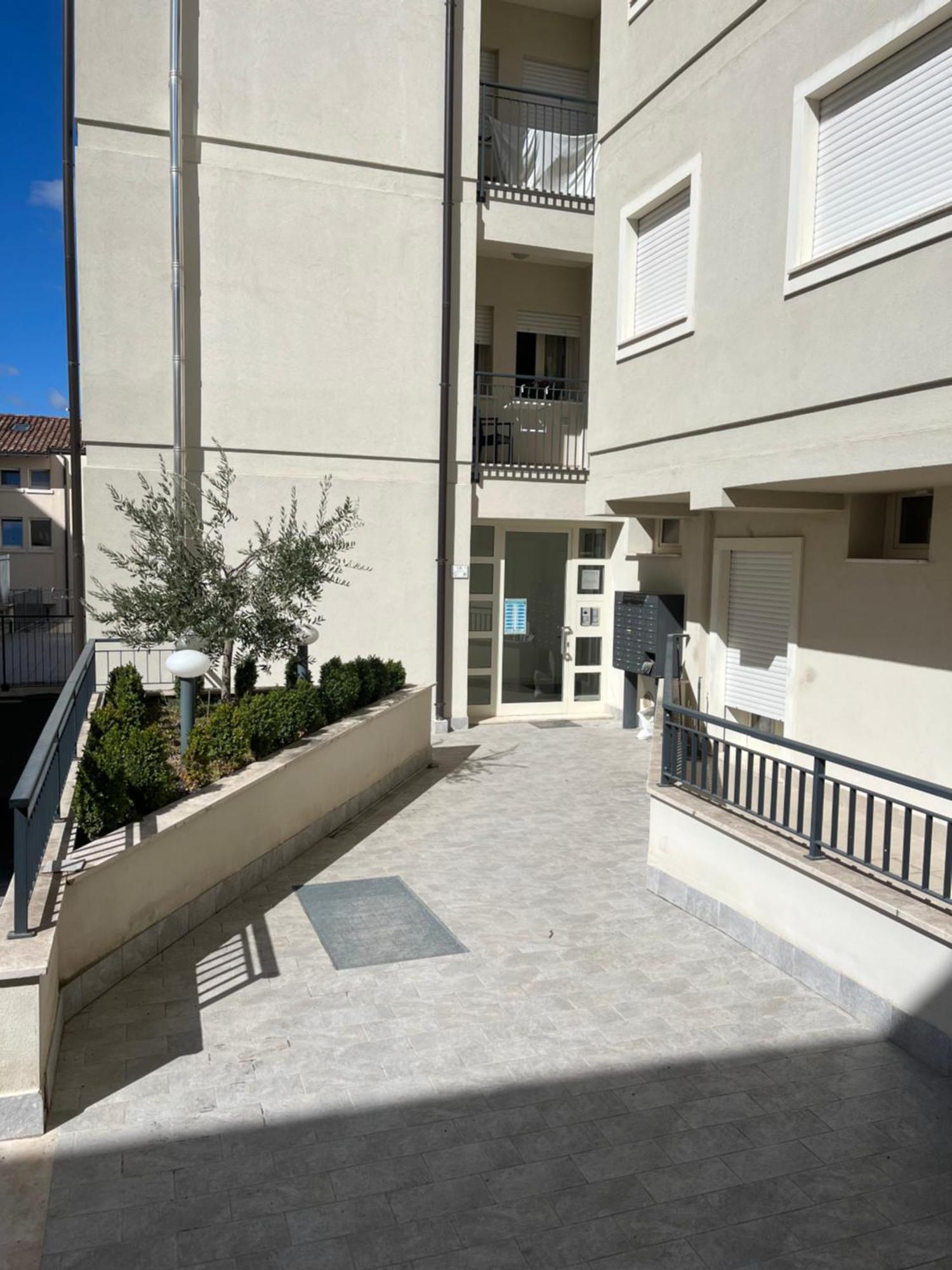 Ferienwohnung Santa Chiara LʼAquila Exterior foto
